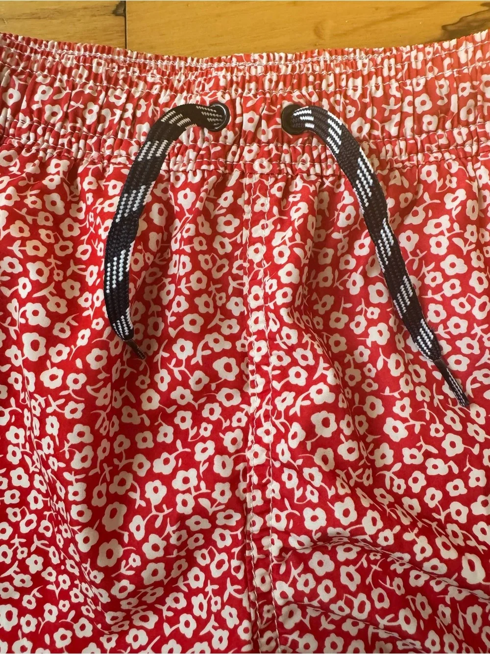 J. Crew Boy’s Crewcut Red Floral Drawstring Swim Trunks size 6
